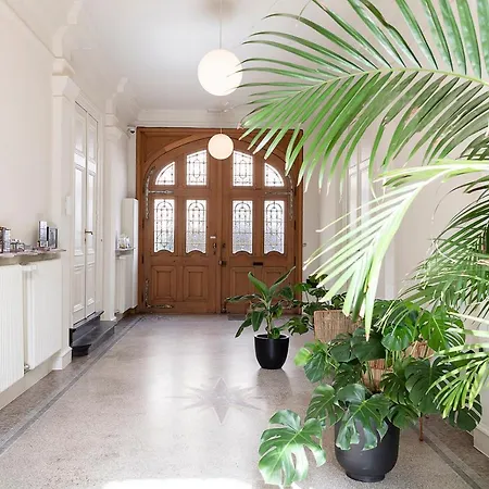 B'guest Sleep & Retreat Bed and breakfast Brujas